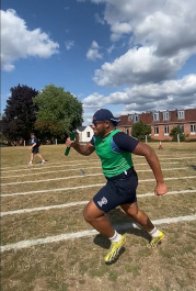 Powerful run-past by senior boys